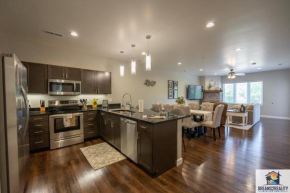 NEW BUILD Luxury 3BR Walk-In - Resort Amenities - FREE TICKETS INCLUDED - FH-G204